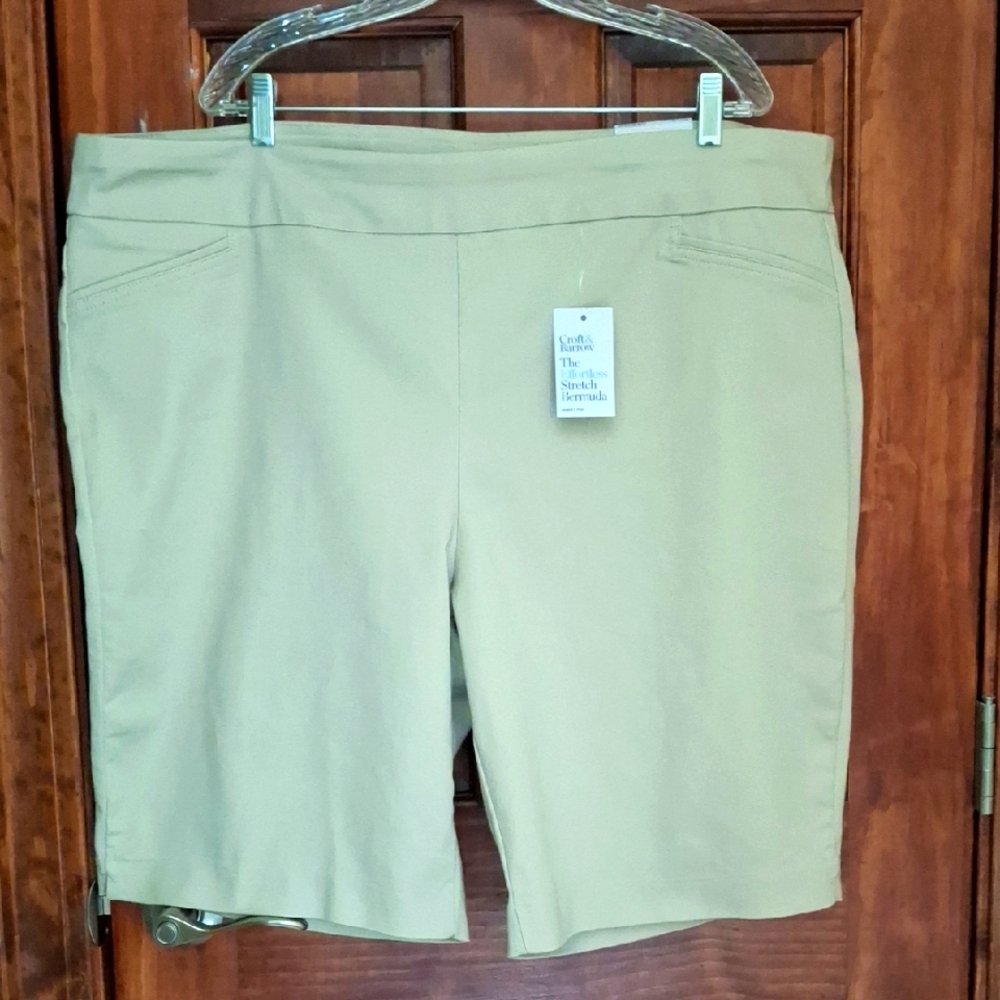 Croft & Borrow Light Tan Bermuda Shorts Classic Design. W22